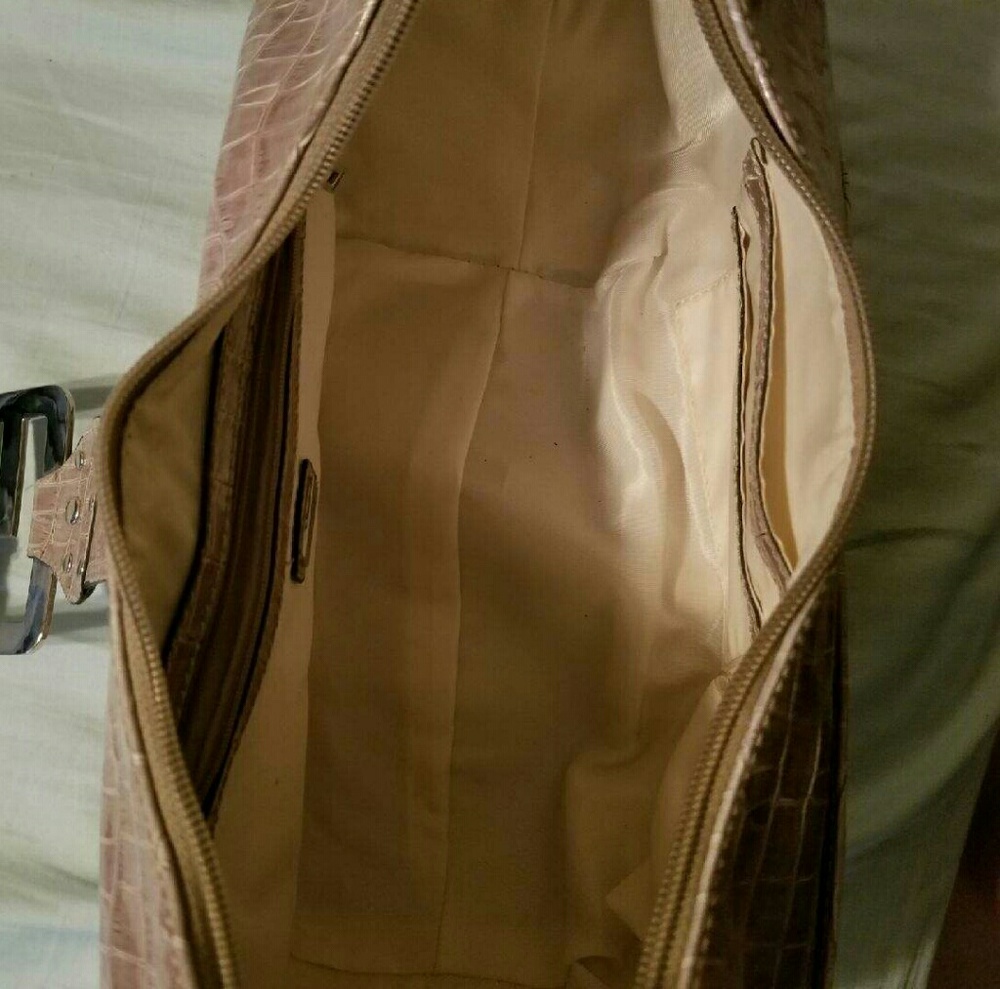 Purse - Picture 2 of 2